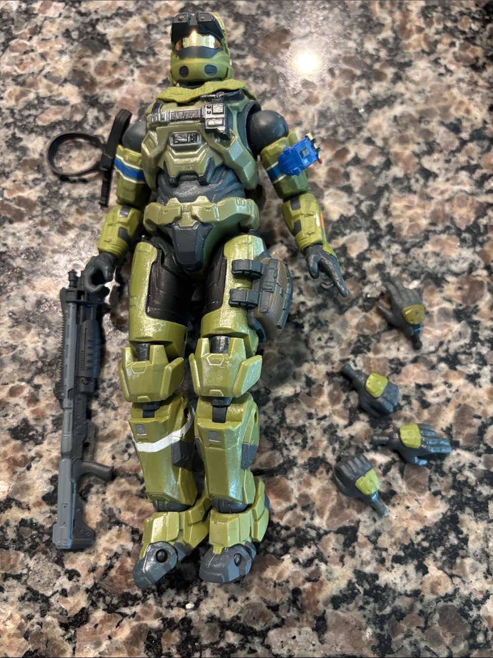 Spartan-Collection-Figures-Jun comes with all his stuff